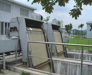 反撈式格（gé）柵除汙機
